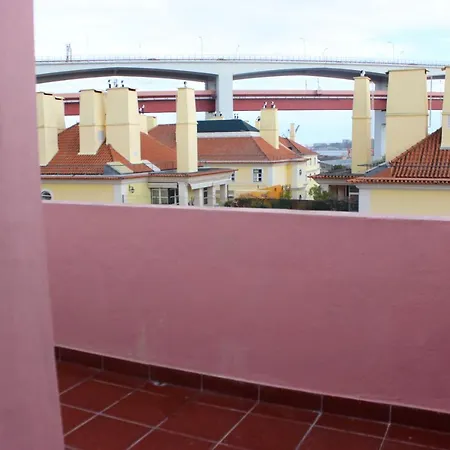 Alcantara Garden Apartment *